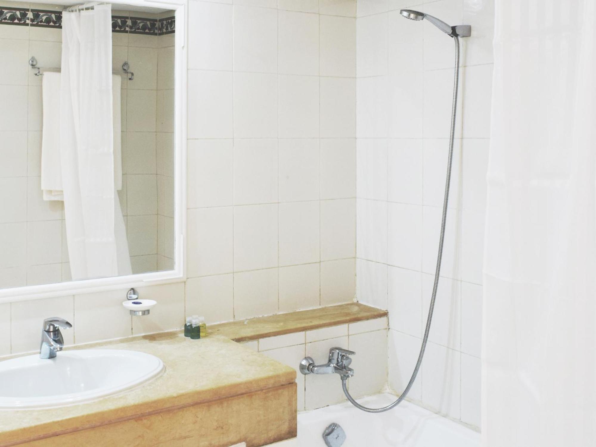 Hotel Bougainvillier Djerba Taguermess 외부 사진